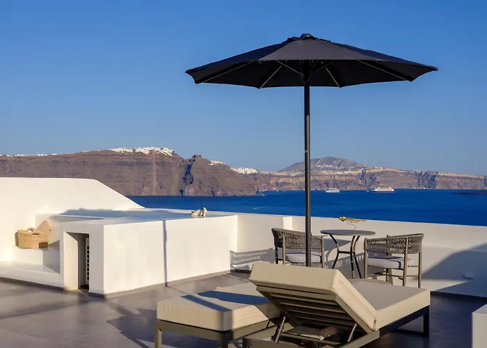 Oia Treasures Art Suites